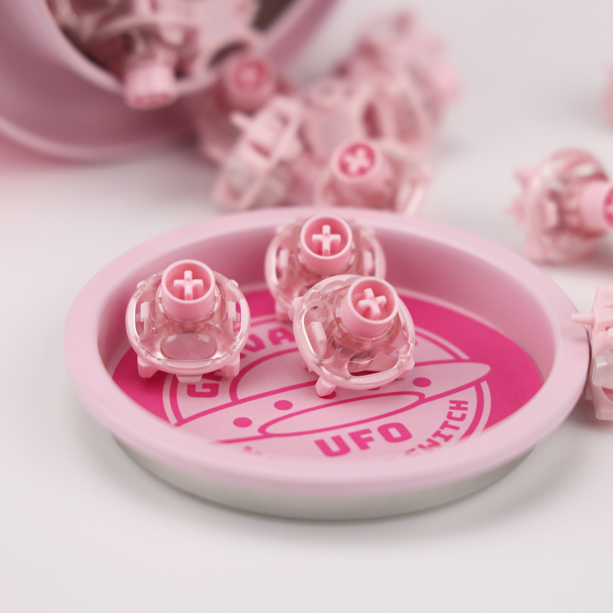 UFO Peach Pink Magnetic Switch – обзор и цена Gaming Keyboard Thocky